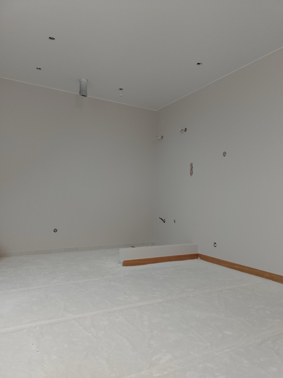 Finition murs blancs spots